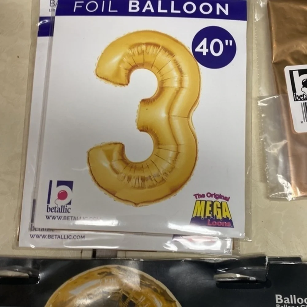 Mylar 40 “ helium balloons gold